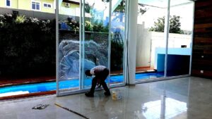 Limpeza de vidros fachada em Piracicaba